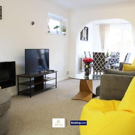 4 Bedroom House With Parking Near City Centre By Trinity Stays Short Lets & Serviced Accommodation Cambridge Екстериор снимка